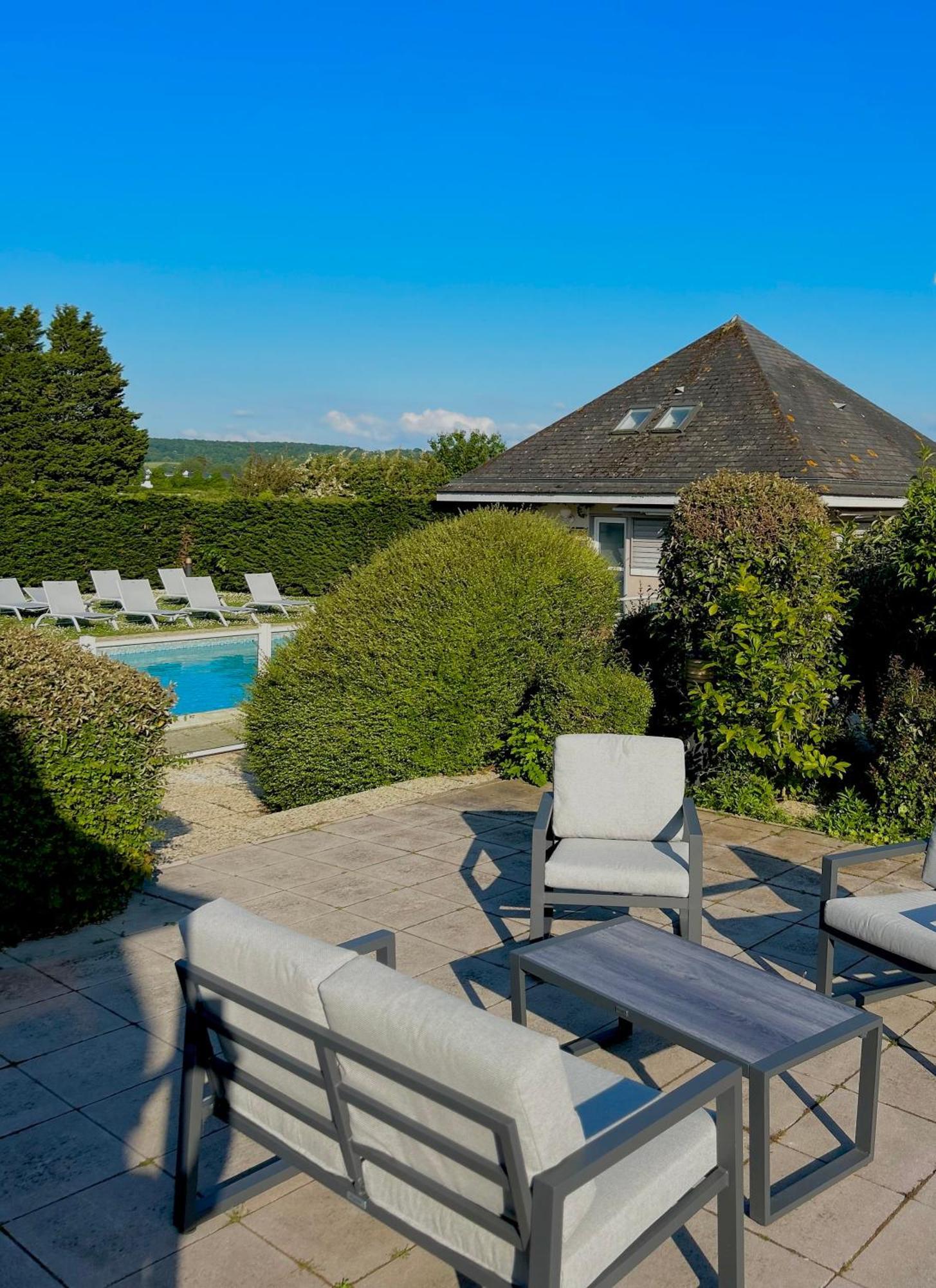 Kyriad Deauville - St Arnoult Saint-Arnoult  Exterior photo