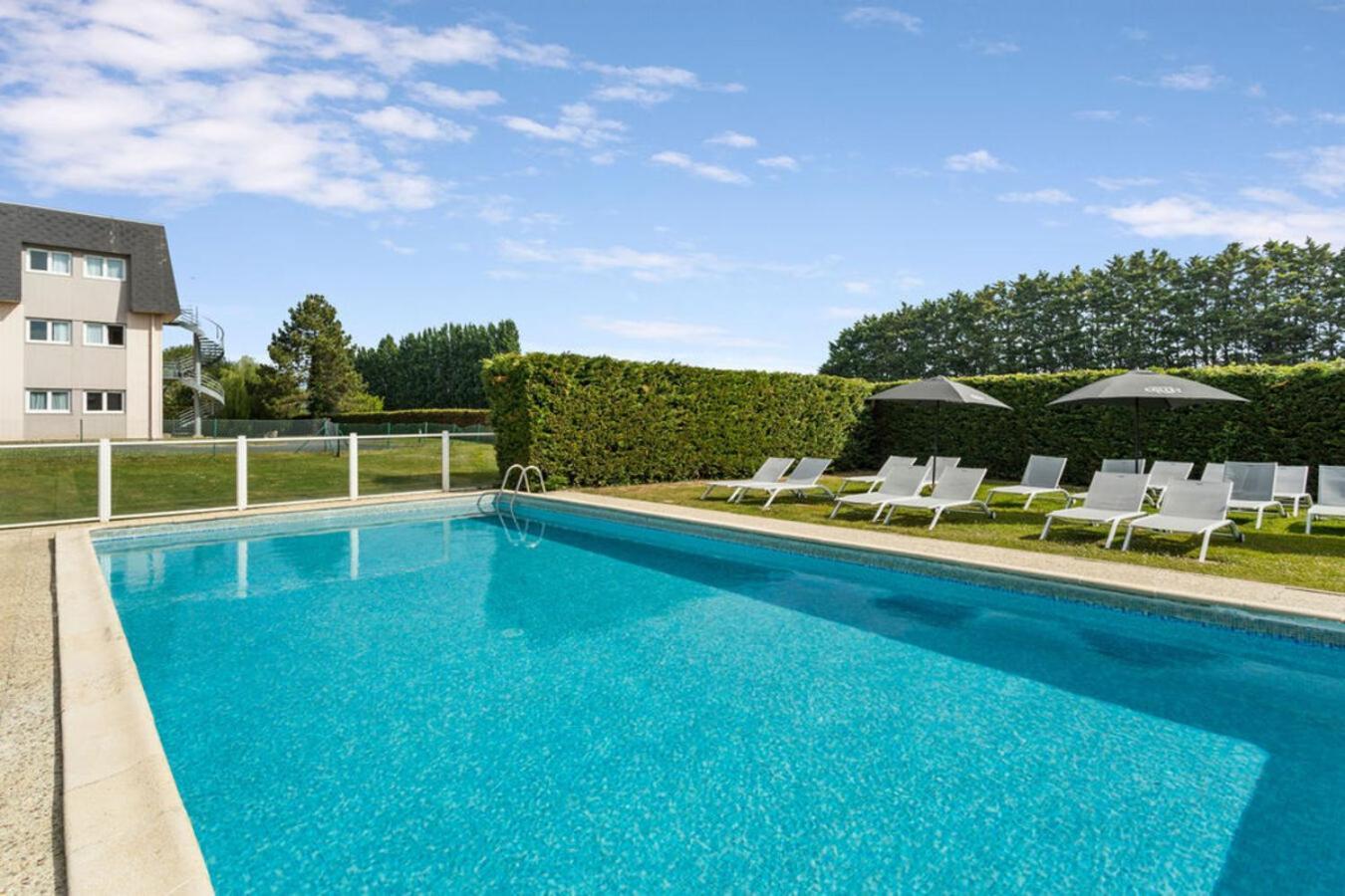 Kyriad Deauville - St Arnoult Saint-Arnoult  Exterior photo